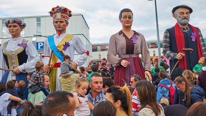 Eguesibarko udalak 22. Korrikaren etorreran parte-hartzeko baimena ukatu dio erraldoien konpartsari