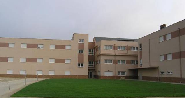 KPIren araberako soldata igoera aplikatuko diete DomusVi egoitzetako langileei