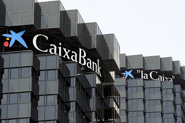 CaixaBankek iragarritako lan-taldearen txikitzeak 106 enplegaturi eraginen die Nafarroan