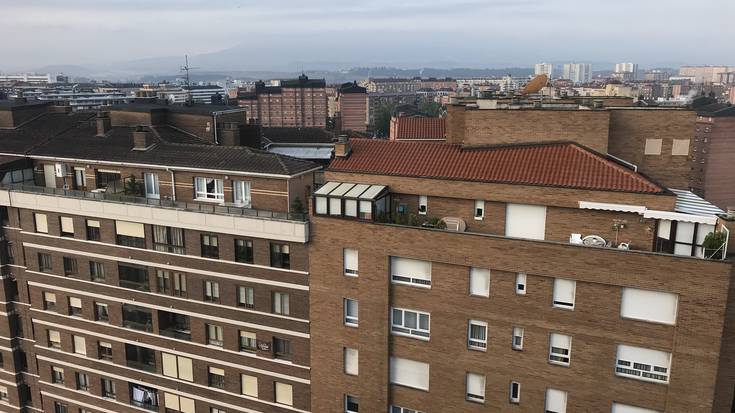 Aldi baterako 32 plazako sarea jarri dute martxan pilaketa-egoeran bizi diren familientzako
