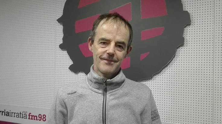 TOPAKETA JON ARRETXE IDAZLEAREKIN