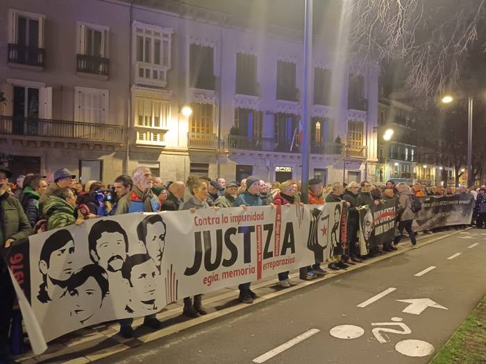 Martin Villaren inpunitatea salatu dute