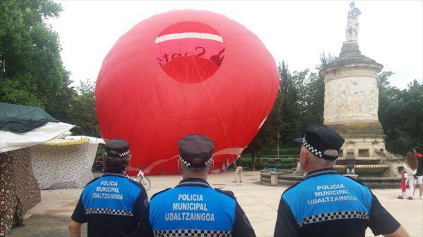 Globo aeroestatiko batek larrialdiko lurreratzea egin du Takoneran
