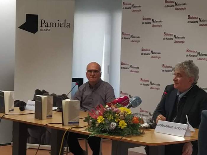 Bernardo Atxaga idazleak 'Kilker bat autopistan' liburua aurkeztuko du gaur Iruñean