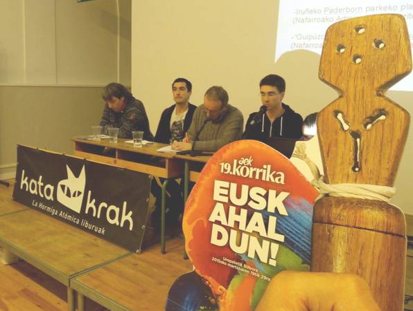 Aitziber Sarasola gogoan, euskararen aldeko ekimen eredugarriak aztertu ditu 19. Korrikak