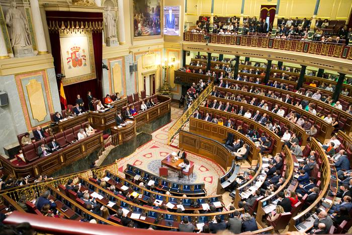 Zenbatekoa da nafar diputatu eta senatarien ondarea?