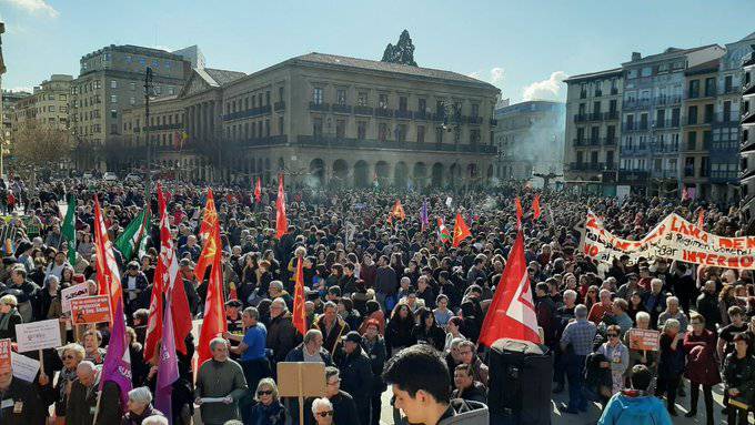 Gutxieneko soldataren igoera “eskasa” dela salatu dute ELAk eta LABek