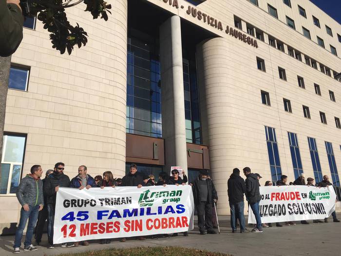 Hamabi hilabete soldatarik gabe daramatzate Triman Minerals enpresako langileek