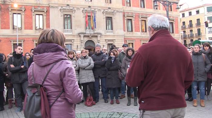 Zerrenda bakarra alboratzea mahai sektorialaren "subirautza ukatzea" dela salatu du gehiengo sindikalak