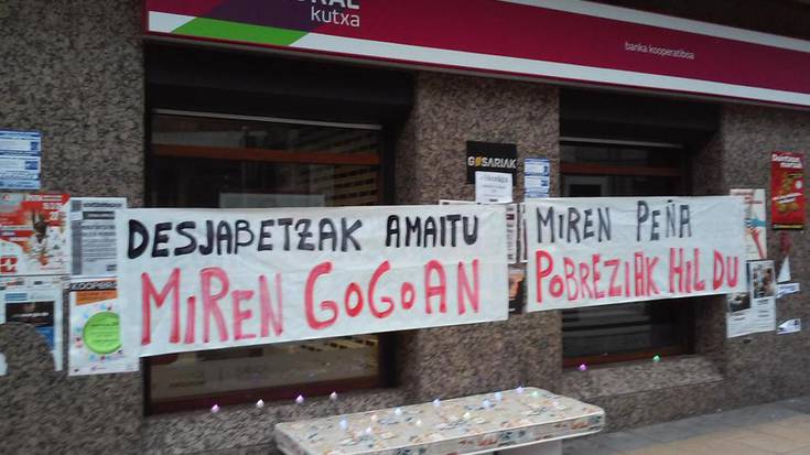 Larunbatean manifestazioa Iruñean, Miren Peñaren heriotza salatzeko