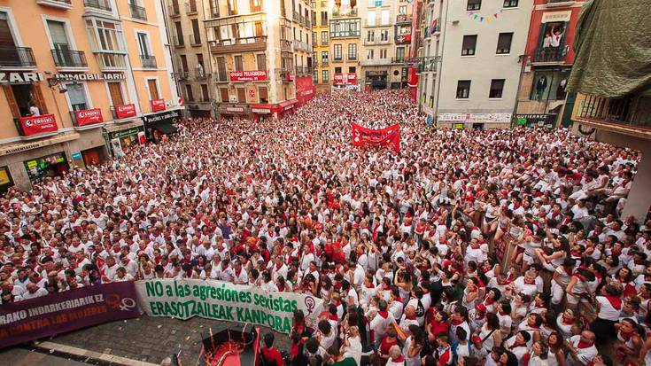 Emakumeen aurkako indarkeriaren aholkularitza taldetik altxatu da Indarkeria Sexistaren Aurkako Plataforma