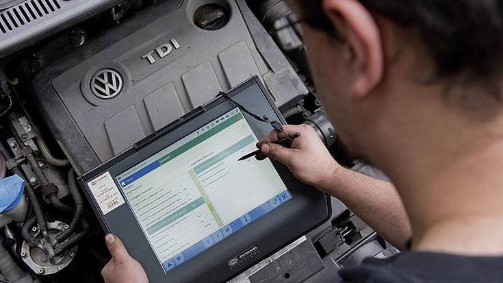 Volkswagenek 1.673 milioiko galera izan du uztailetik irailera, gas isurien auziak zamatuta