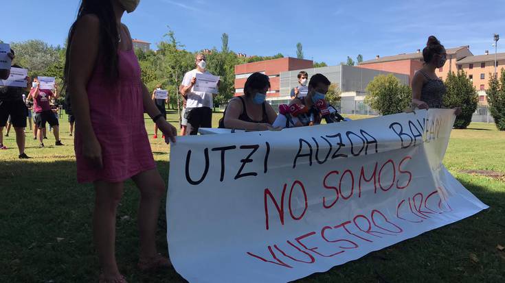 Elisa Uharte: "Asko eskertzen diogu osasun departamentuari PCRak auzoan egiteko egindako esfortzua"