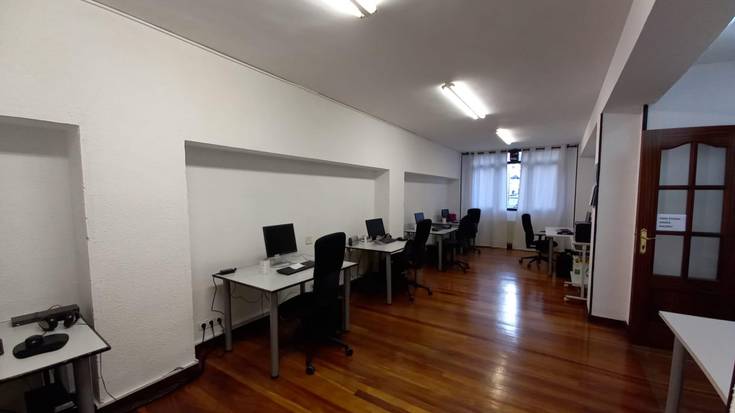 Erredakzioa eta estudio bat Amaia karrikara aldatu ditugu, aldi baterako