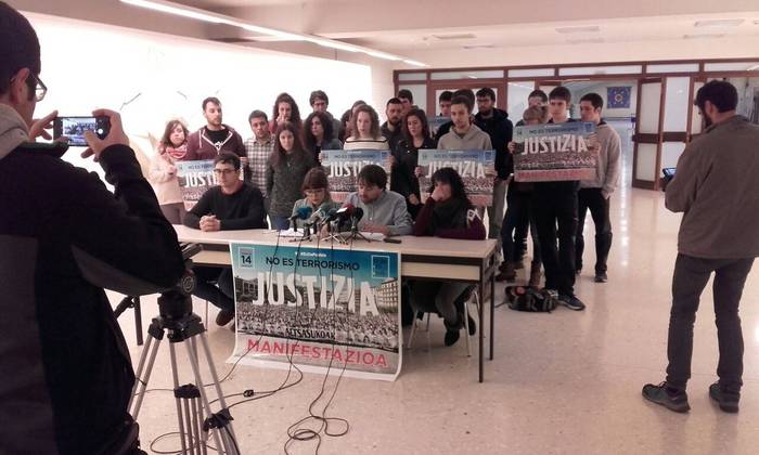 Altsasuko gazteen aldeko manifestazioari sostengua eman diote hainbat gazte antolakundek