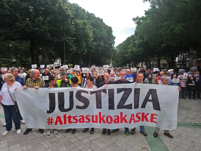 Iruñeak "elkartasunez eta duintasunez" gainezka egin dezan eskatu dute Altsasuko Gurasoek