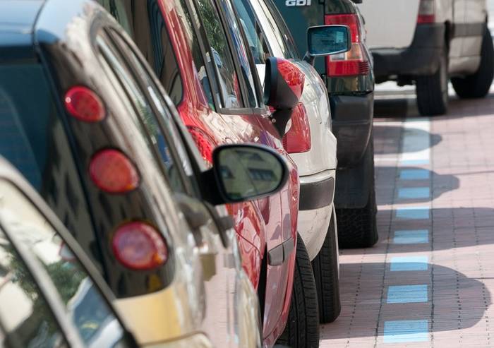 Udalak Txantrean aparkatzeko eremu urdina kentzea aztertuko du