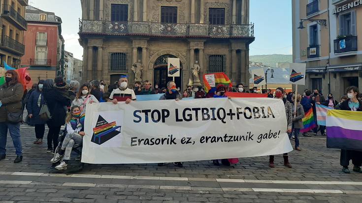 Oskar Sada (E28 Plataforma): "Gorroto diskurtsoak areagotzen ari dira, eta jarrera fobikoak legitimatzen ditu horrek"