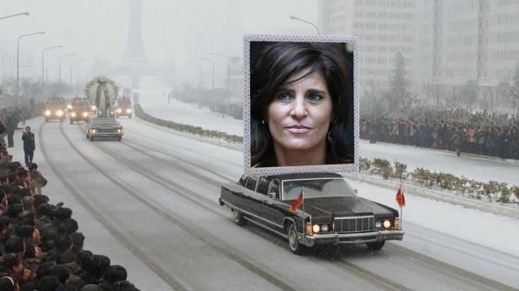 Elena Torresi erretratua musu truk emanen dio artista talde batek