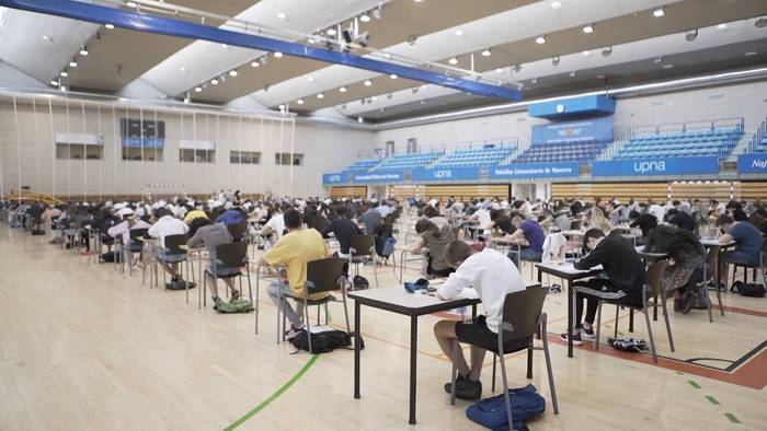 Unibertsitaterako sarbideko matematika azterketako akatsak hainbat ikasle kaltetu dituela salatu dute