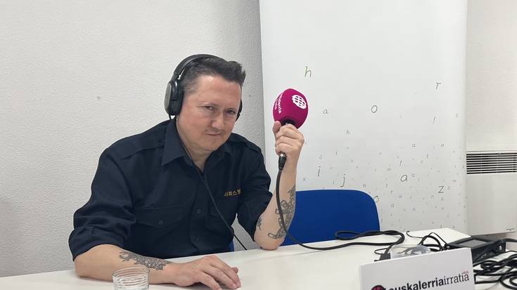 Fermin Muguruza: "Bidasoak ez gaitu banatzen, elkartzen gaitu"