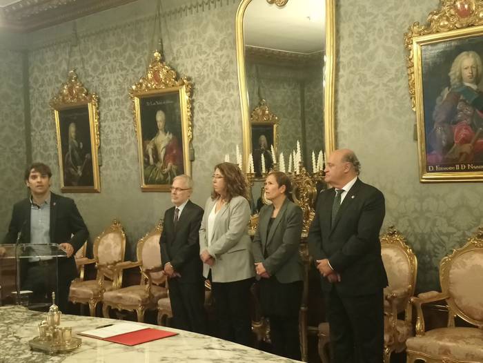 Emakumeenganako indarkeriaren kontrako koordinazio akordioa sinatu dute Nafarroako erakundeek