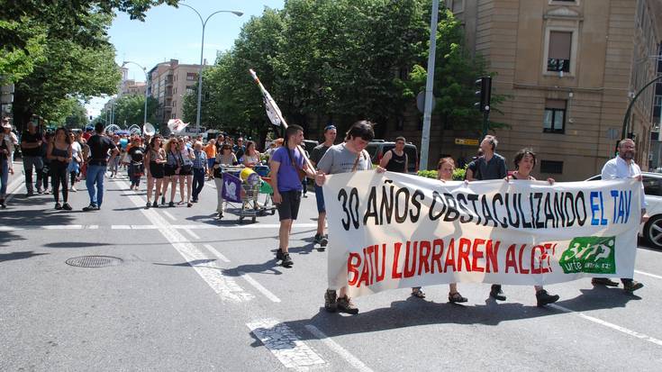 Julio Villanueva (AHT Gelditu): "Abiadura Handiko Trenik gabeko Nafarroa posible da"