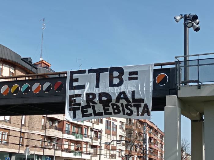 ETBri kritika, Jardun-en Aberri Eguneko manifestazioaren ibilbidean