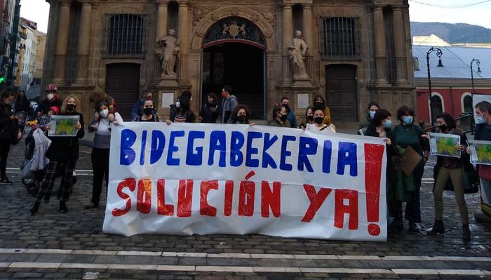 Haur eskoletan ingelesa tratatzeko proposamen pedagogiko alternatiboa egin diote udalari zuzendariek
