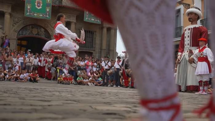 Udalak 'Esan Iruña eta irribarre egin' lelopean sustatuko du turismoa aurten