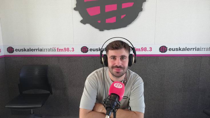 Julen Arbizu (Raimundo El Canastero): "Cumbia, saltsa, regetoia eta flamenkoa dira gure erreferenteak"