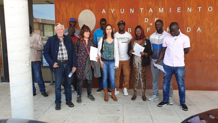 Senegaldar baten kaleratzea "maltzurki egindakoa" dela salatu dute hainbat kolektibok