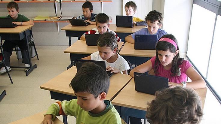 D ereduak bere espazioari eutsi dio, 1.760 eskaerarekin