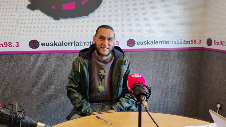 Ion Celestino: "Memeak komunitatea sortu eta trinkotzen du"