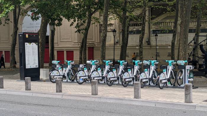 Ride On enpresak atzera egin du eta bizikleta elektrikoen zerbitzua mantenduko du