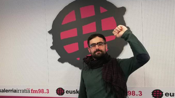 Hedoi Etxarte: “Luxua da poema liburu bat bultzatzeko halako bideoklipa sortu ahal izatea”