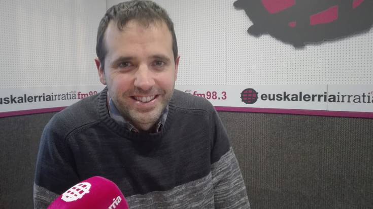 Aritz Aiesa: “Bat egiten dugu eskatzen dutenarekin: euskarazko lerroa nahi dugu Antsoaingo haur eskolan”