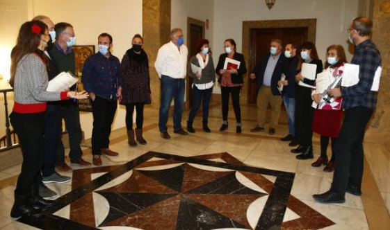 Oposizioak bakarrik utzi ditu Enrique Maia eta Navarra Suma