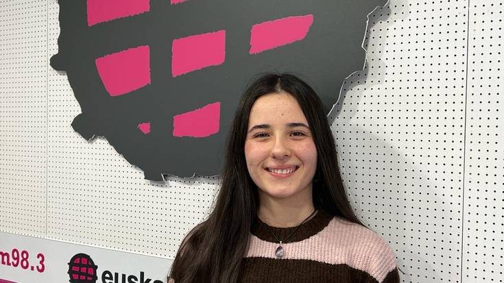 Ainhoa Andueza: "Zientziaren objektibitatea eta literaturaren subjektibitatea biltzen ditut orekaren bila"