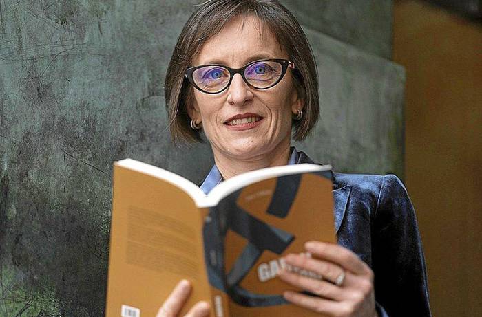 LIBURU AURKEZPENA: "Garen hori", Ana Urkiza