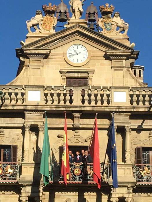 Udaletxearen erabilera partidista salatu du Iruñeko udalbatzak