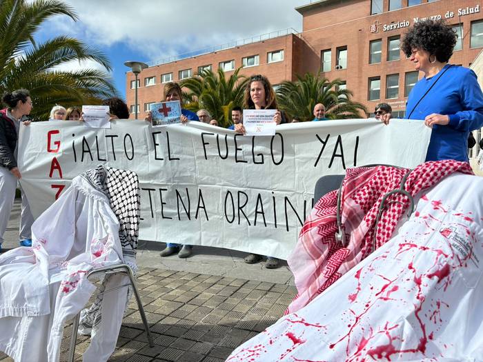 Gazako sarraskia salatu dute Nafarroako osasun langileek