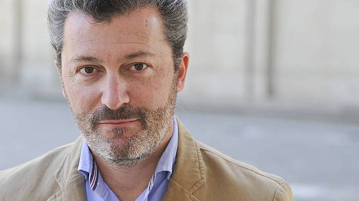 Santiago Cervera:"Nafarroan espezialista zirenek hondamendira eraman dute"