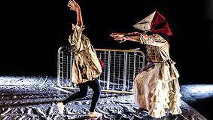 ANTZERKIA: "Atzerrian lurra garratz", Huts Teatroa eta Artedrama