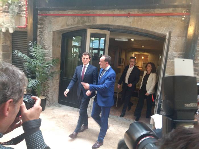 Esparzaren proposamena ezeztatu dute PPk eta Ciudadanosek
