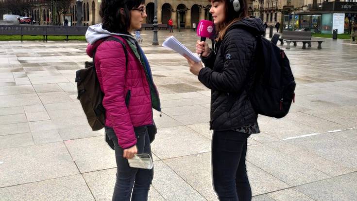 Amaia Zufia: "Hemen egon ezin diren emakumeengatik ere egiten dugu gaur greba"