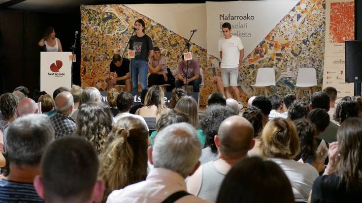 Sarai Roblesek irabazi du Nafarroako Bertsolari Txapelketako lehen kanporaketa, Iruritan