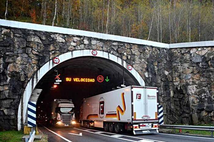 "Liskarra" foruzainen eta guardia zibilen artean Almandozko tunelean
