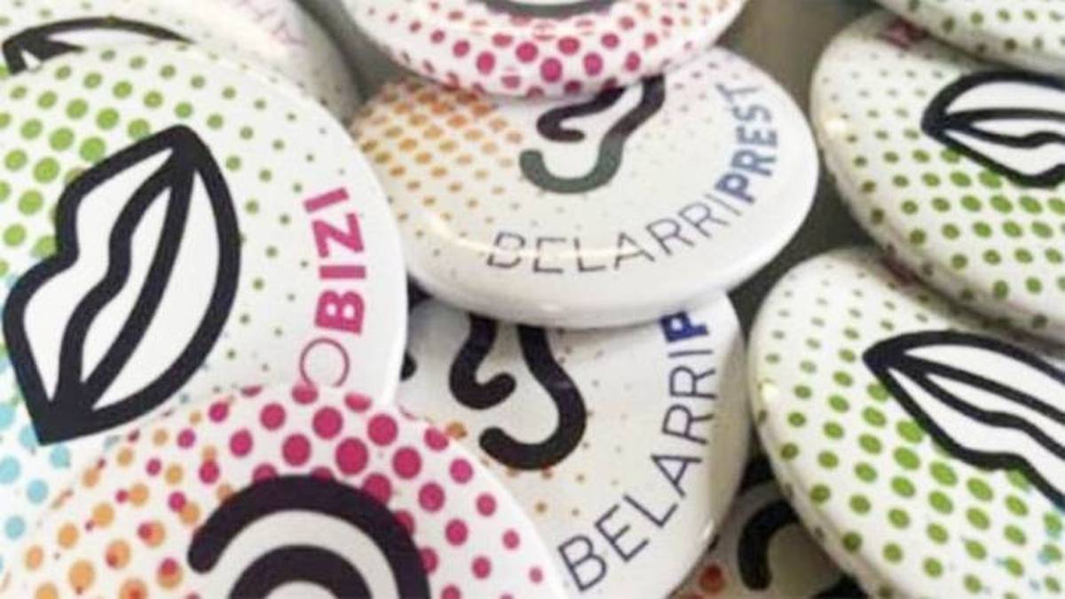 Oskar Zapata (Euskaraldia): "Inertziaz jotzen dugu erdarara; gogoeta egin eta euskarara pasatzea da erronka"