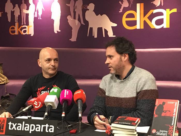 Liburua eta bi disko argitaratu ditu Juantxo Skalarik